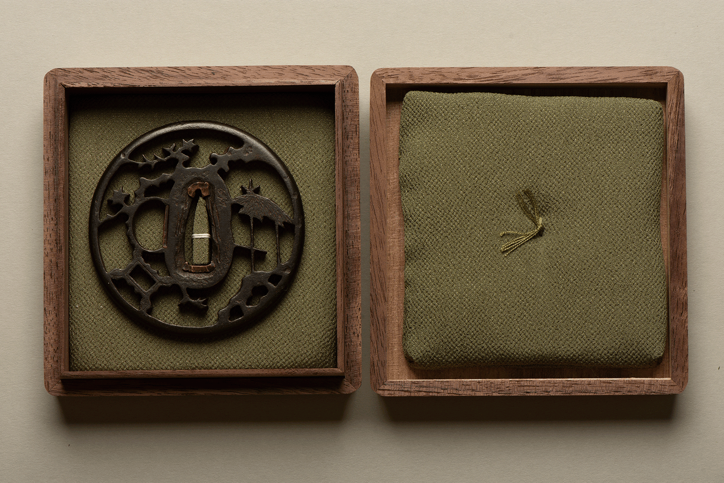 Tsuba - Akasaka Shiguretei