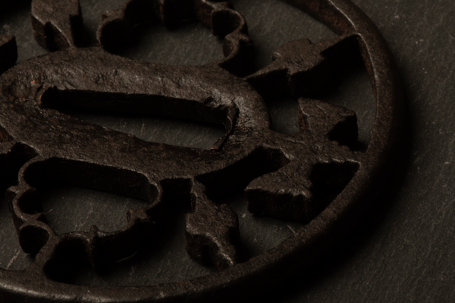 Tsuba - OWARI Karigane, Matsudairamon, Kirimon