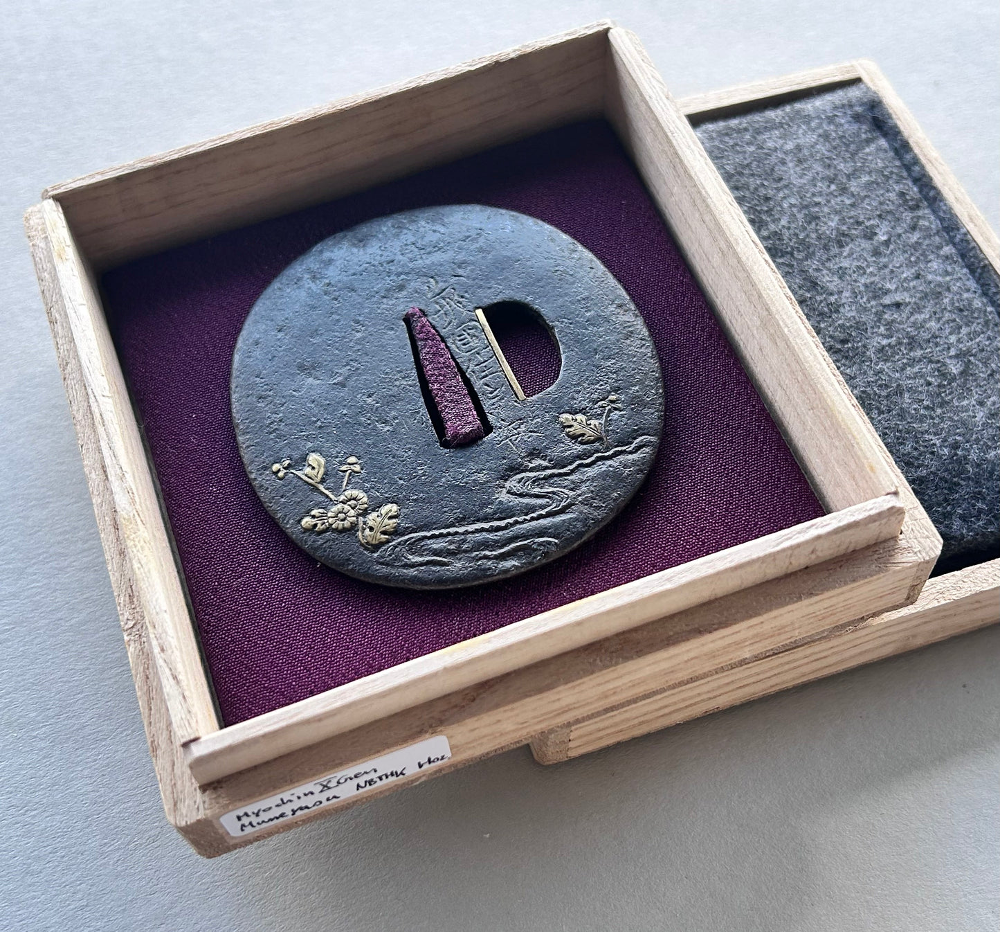 Tsuba - Myochin - Muneyasu, 10th Master NBTHK Zertifikat Hozon