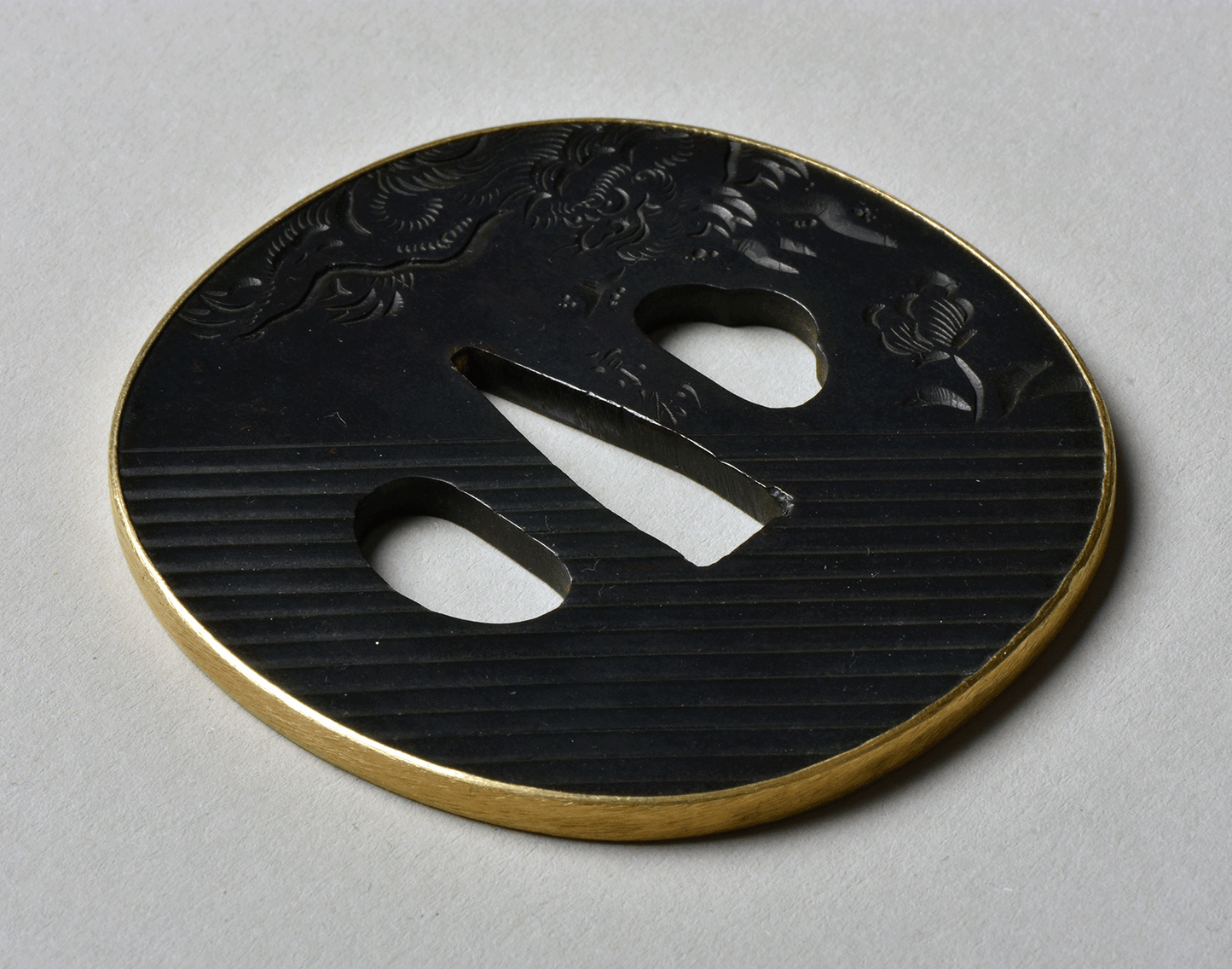 - Tsuba - Sochi (宗知) Taki jima - NBTHK Tokubetsu Kicho Hozon, Kanzan Sato Hakogaki