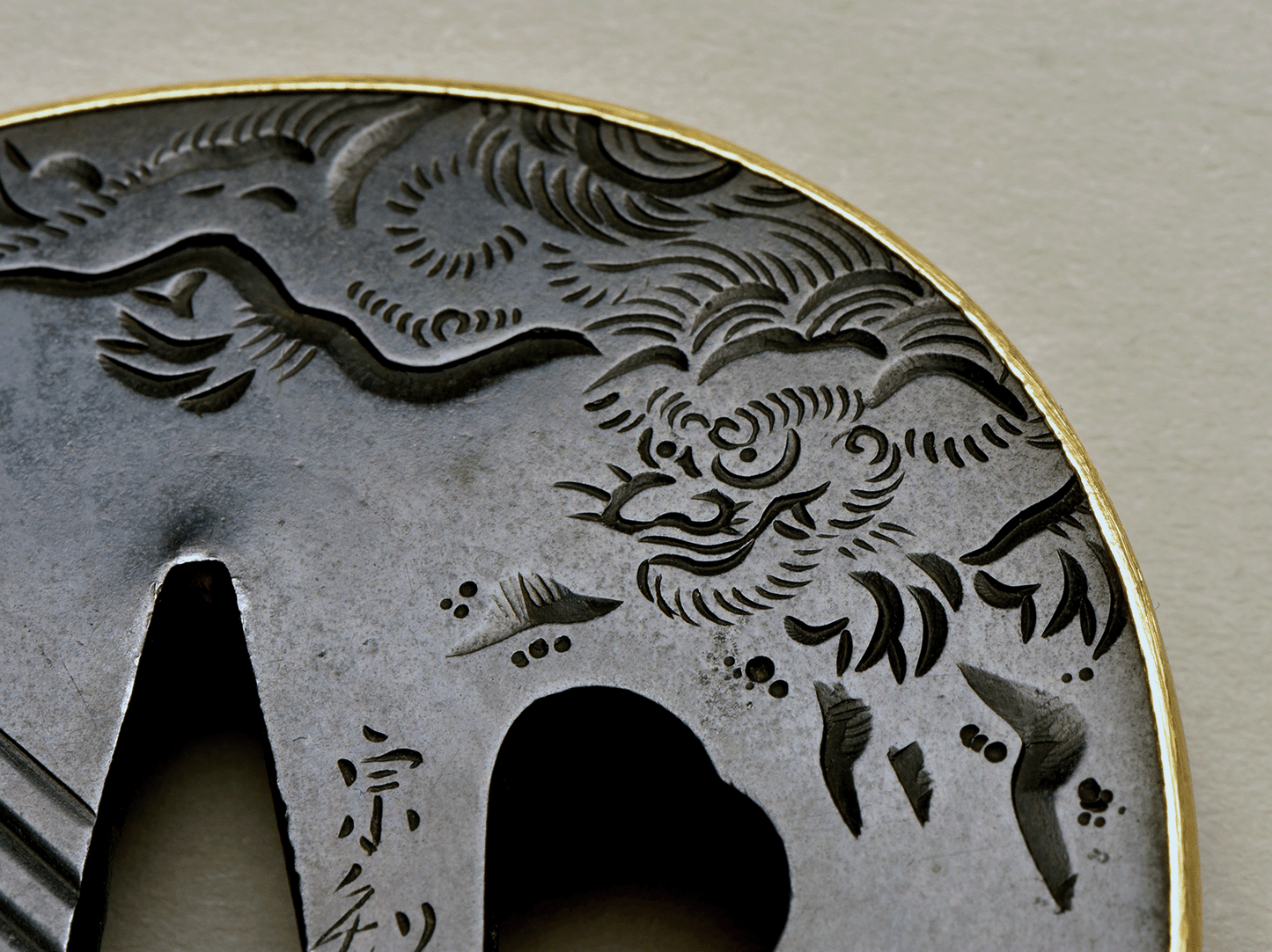 - Tsuba - Sochi (宗知) Taki jima - NBTHK Tokubetsu Kicho Hozon, Kanzan Sato Hakogaki
